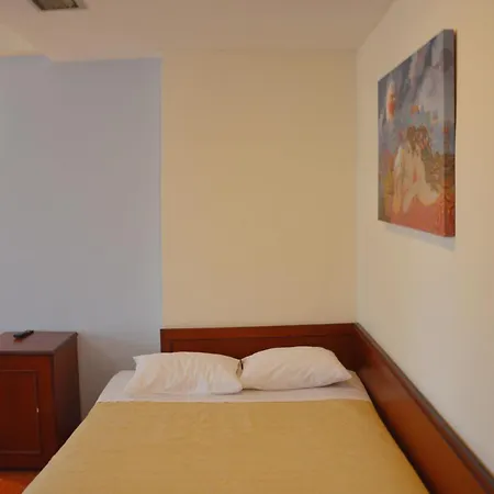 Art Pythia Boutique 3*