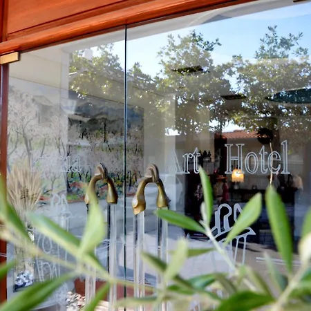Art Pythia Boutique Hotel