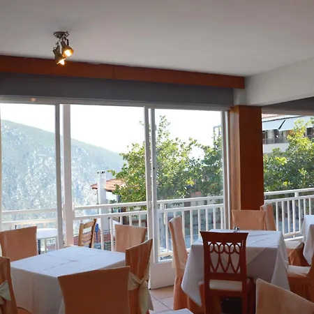 Art Pythia Boutique Hotel