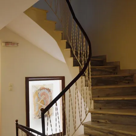 Art Pythia Boutique Hotel