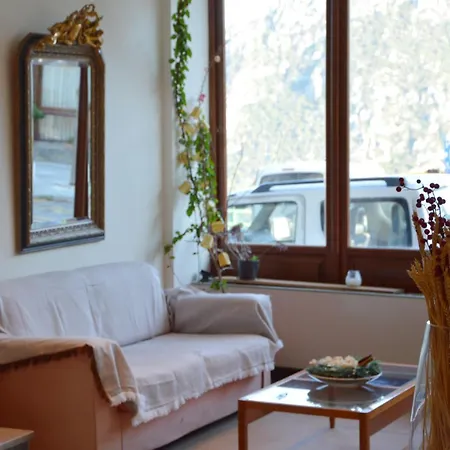 Art Pythia Boutique Delphi
